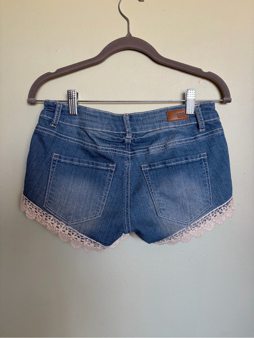 RSQ Denim Lace Boho Cali Crochet Hot Shorts Size 5 Country Cowgirl Beach Coastal - Picture 5 of 16